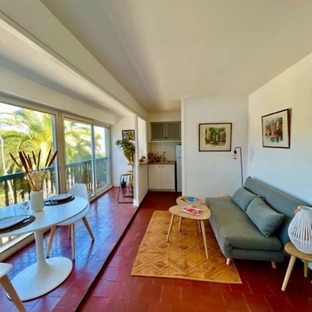 Апартаменты 35M With Pool For Couple In Saint Tropez Экстерьер фото